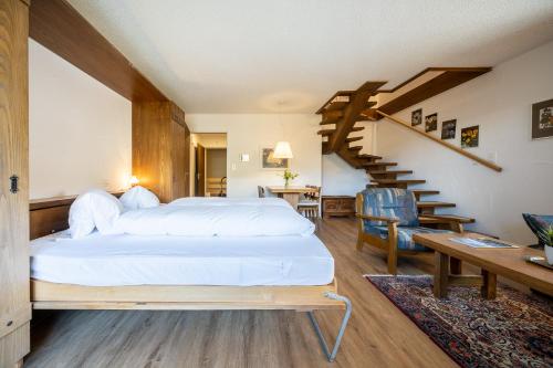 2404 Grosszuegige Maisonette Wohnung und Balkon mit atemberaubendem Talblick in Vulpera, Schweiz