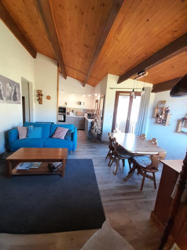 Ventoux 24 - Apartment - Enchastrayes