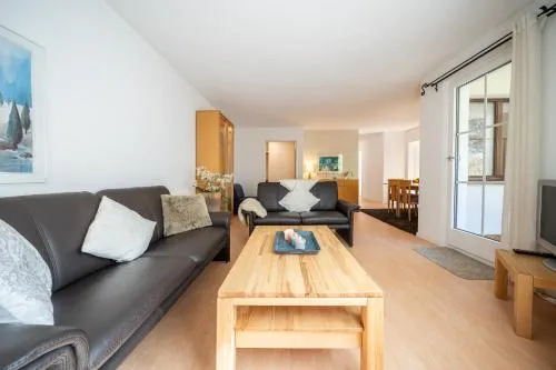 3202 Wunderschoene, frisch renovierte Wohnung mit viel Charme und moderner Optik in Vulpera, Schweiz