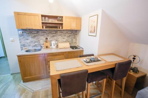 Jahorinski IZLOG in 亚霍里纳