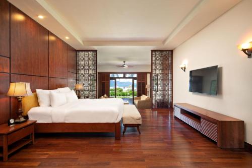Villa - Beach Front image 10