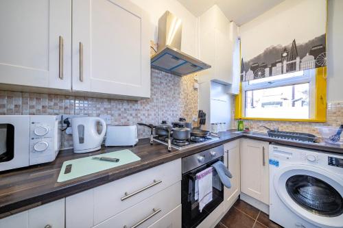 *1ES* For your most relaxed & Cosy stay + Free Parking + Free Fast WiFi * photo 1