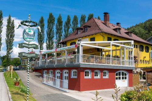 Gästehaus Krappinger/Pizzeria Mamma Mia in Ossiach, Österreich