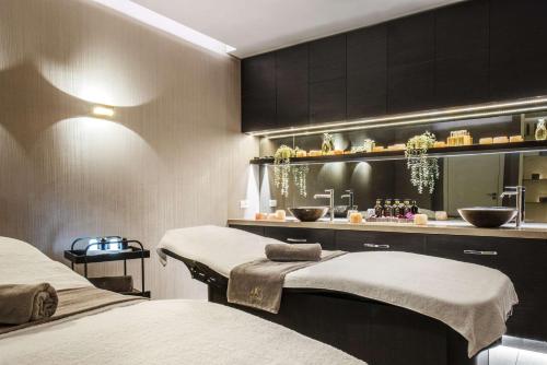 DoubleTree by Hilton Wroclaw - image 14