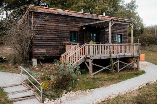 La ferme du pont de Maumy, cabane au bord de l'étang et bain nordique