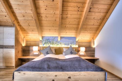 2 bedrooms, 3 beds