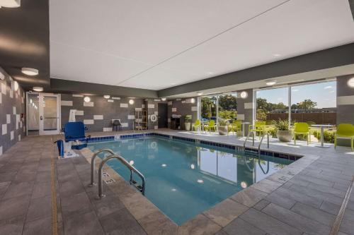Home2 Suites by Hilton Cookeville - image 2