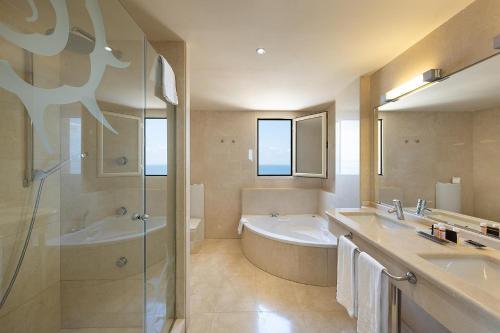 Poseidon La Manga Hotel & Spa - Designed for Adults - 화장실