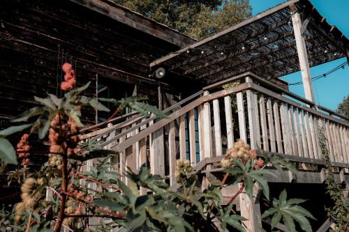 La ferme du pont de Maumy, cabane au bord de l'étang et bain nordique