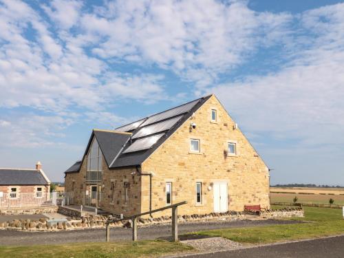 Exterior view, Smithy Cottage in Embleton