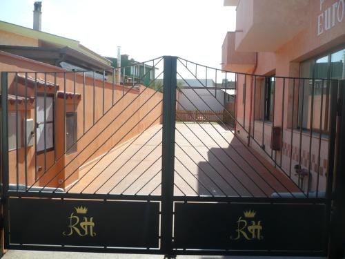 Rosa Hotel - image 2