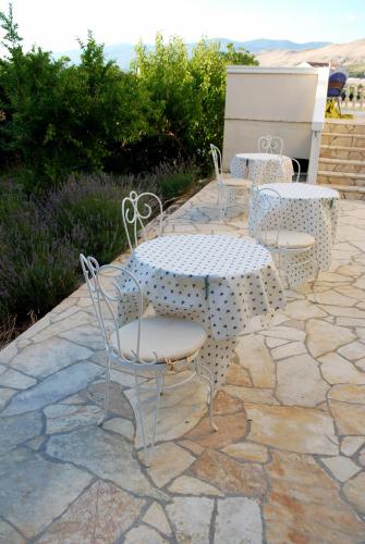 Lokunja Bed&Breakfast - Accommodation - Pag