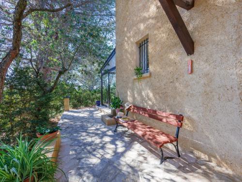 Holiday Home Les Garrigues d'Ozilhan - SHZ100 by Interhome