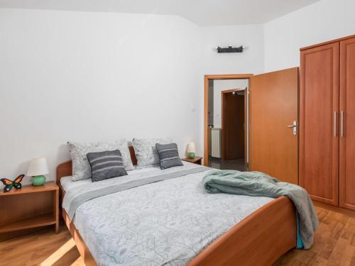 Apartment Bella Vista - OPA101 by Interhome