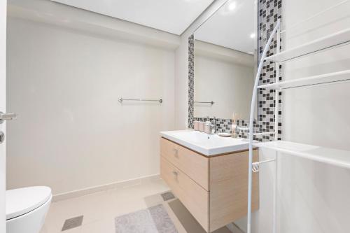 StoneTree - The Modern Family Friendly Villa - image 13