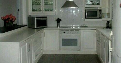 Celebration on the Beach in Stangeris / Kvadukuza