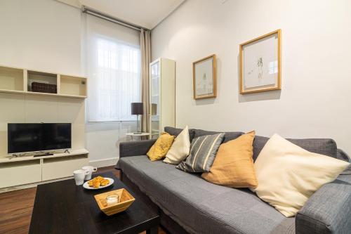One-Bedroom Apartment image 10