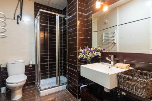 One-Bedroom Apartment image 9