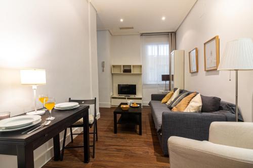 One-Bedroom Apartment image 6