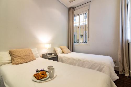 One-Bedroom Apartment image 3