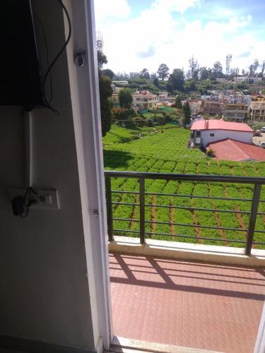 OOTY EVERGREEN COTTAGE