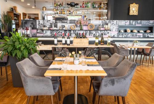 Hotel Troja - image 9