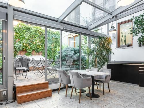 Hotel Troja - image 14