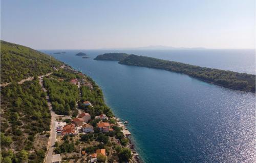 Awesome Apartment In Dubrovnik With Jacuzzi