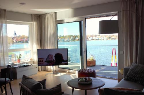 499709336 Slottsholmen Hotell och Restaurang