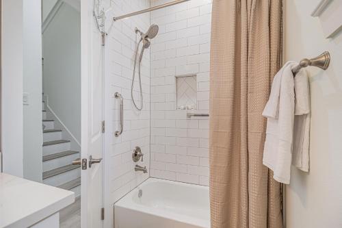 Heart of Houston, Unit B Heart of Houston, Unit B