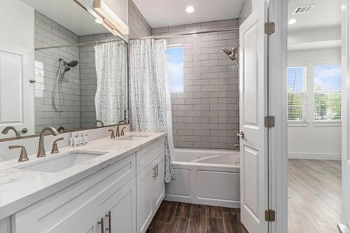 Heart of Houston, Unit B Heart of Houston, Unit B