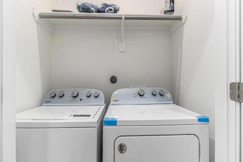 Heart of Houston, Unit B Heart of Houston, Unit B