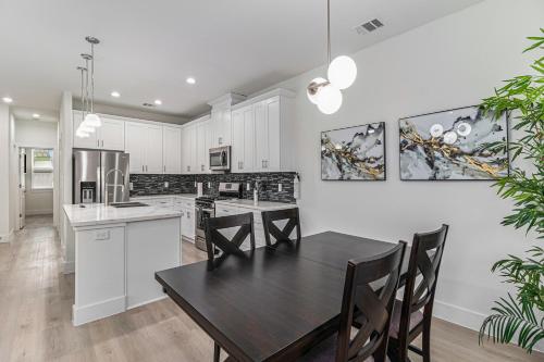 Heart of Houston, Unit B Heart of Houston, Unit B