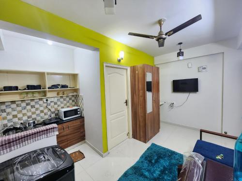 SQUARSTAY 1BHK HOME