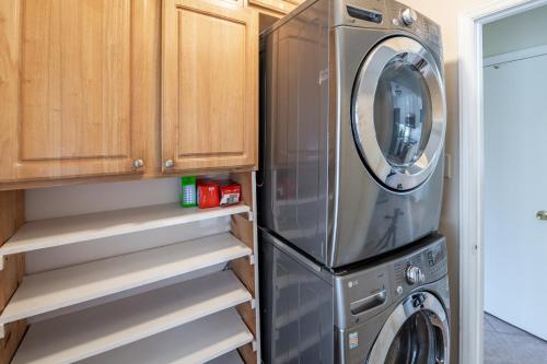 Centrally Located Spacious Abode Centrally Located Spacious Abode