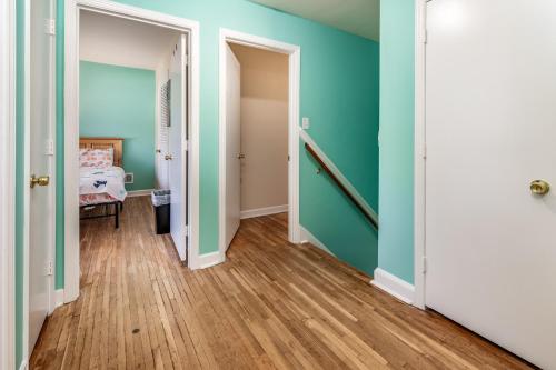 Centrally Located Spacious Abode Centrally Located Spacious Abode