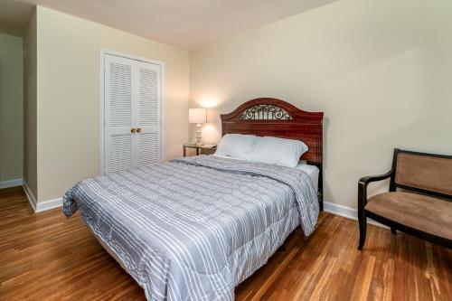 Centrally Located Spacious Abode Centrally Located Spacious Abode