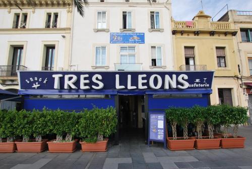 Hotel Tres Leones