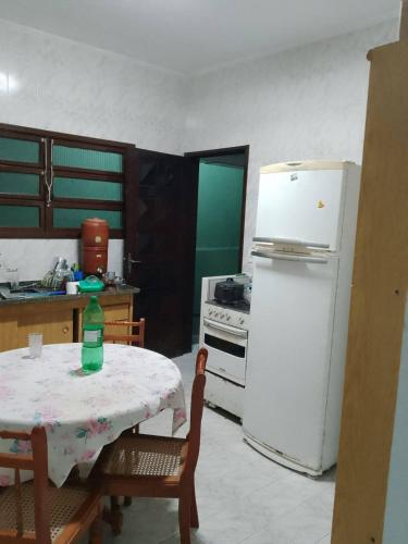 ห้องครัว, Casa em Itanhaém (Casa em Itanhaem) in ซัวเรา