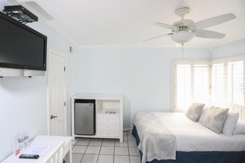 Venice on the Beach Hotel Room Type - Double Room with Two Double Beds