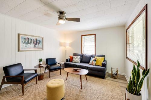 Pet-Friendly Hot Springs Home Walk to Oaklawn!