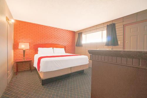 Town & Country Motel Bossier City by OYO in Bossier City, USA