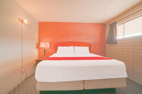 Town & Country Motel Bossier City by OYO in Bossier City, USA