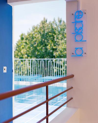 Erkély/terasz, Hôtel Présent - 200m des Arènes - Encore Mieux (Hotel Present - 200m des Arenes - Encore Mieux) in Arles