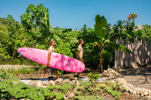 El Encuentro Surf Lodge