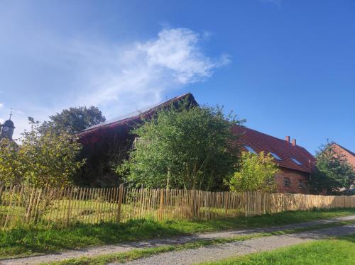 Exterior view, Historischer Hof, einladend fur Mensch und Tier. in Eiterfeld