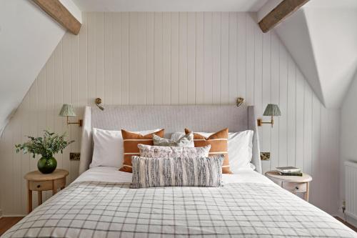 Ellenborough Park - image 13