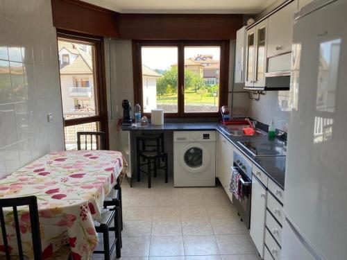 Konyha, FMS' Home in Beranga