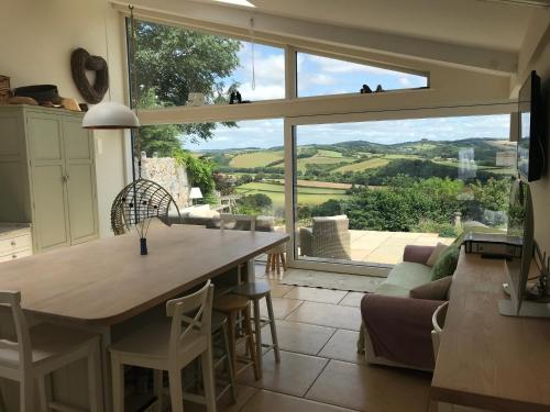 Remote Thatch Cottage on Dartmoor with Hot Tub gîte à louer Christow