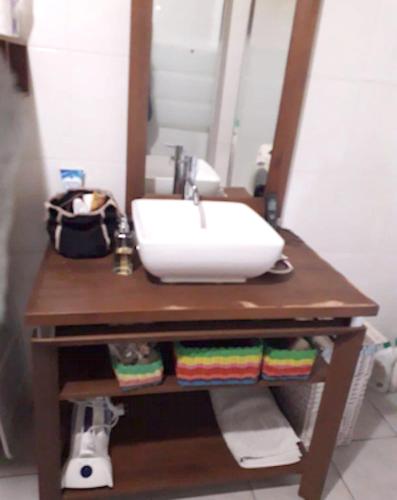 ห้องน้ำ, Studio cosy à Sainte-Rose, 45 m² avec balcon (Studio cosy a Sainte-Rose, 45 m² avec balcon) in ซานต์ โรเซ